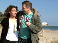 Vidéo porno mobile : Une beurette en levrette à la plage